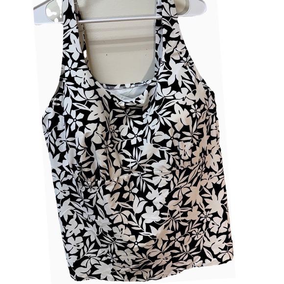 Lands' End Other - Lands End Womens Tankini 24W DD Built In Bra Floral Swim Black White Vacation